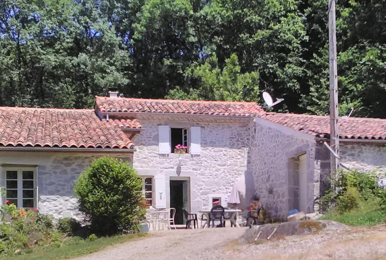 Gite Le Coumis 1370 Saint-Salvy-de-la-Balme Dış mekan fotoğraf